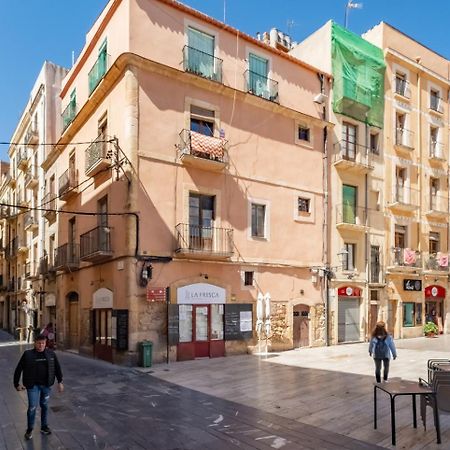 Apartamento En El Corazon De Tarragona. Planta Baja Con Patio. 외부 사진