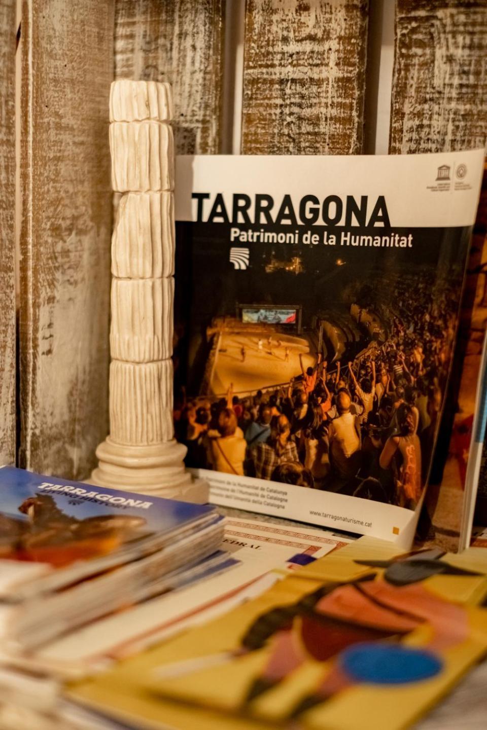 Apartamento En El Corazon De Tarragona. Planta Baja Con Patio. 외부 사진