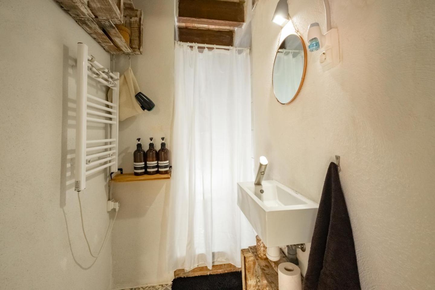 Apartamento En El Corazon De Tarragona. Planta Baja Con Patio. 외부 사진